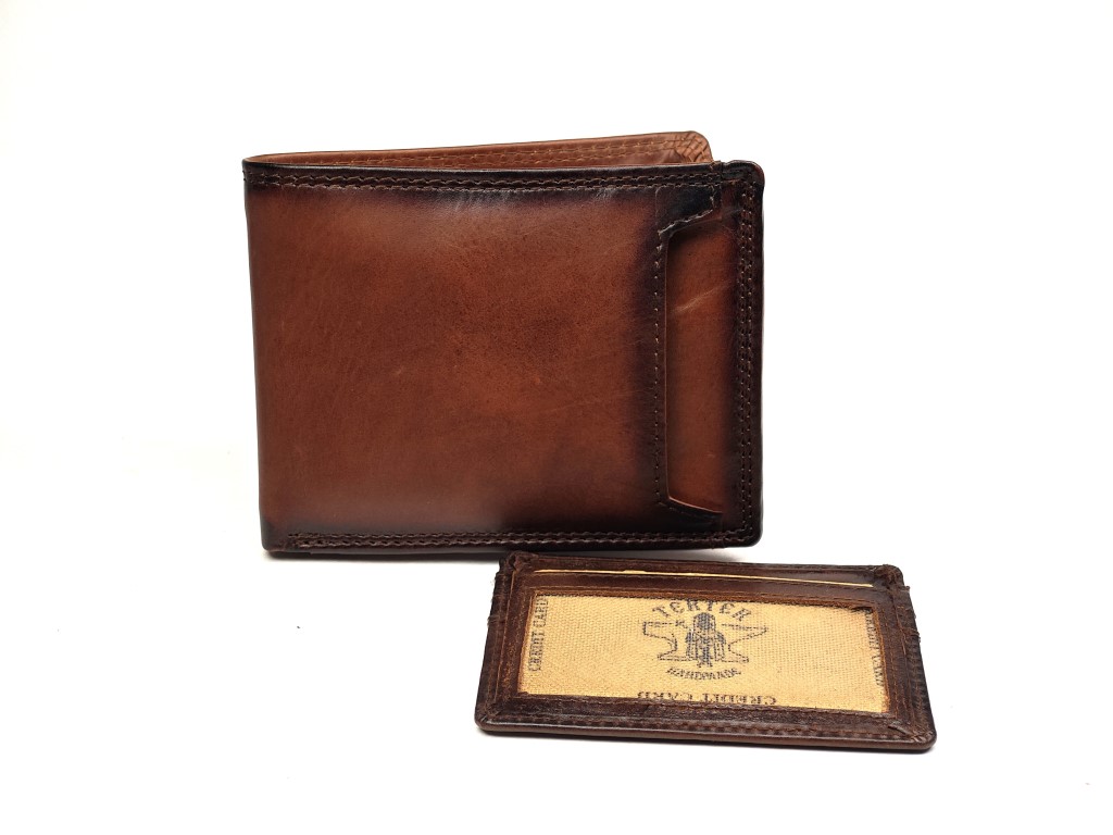 Стилен мъжки портфейл