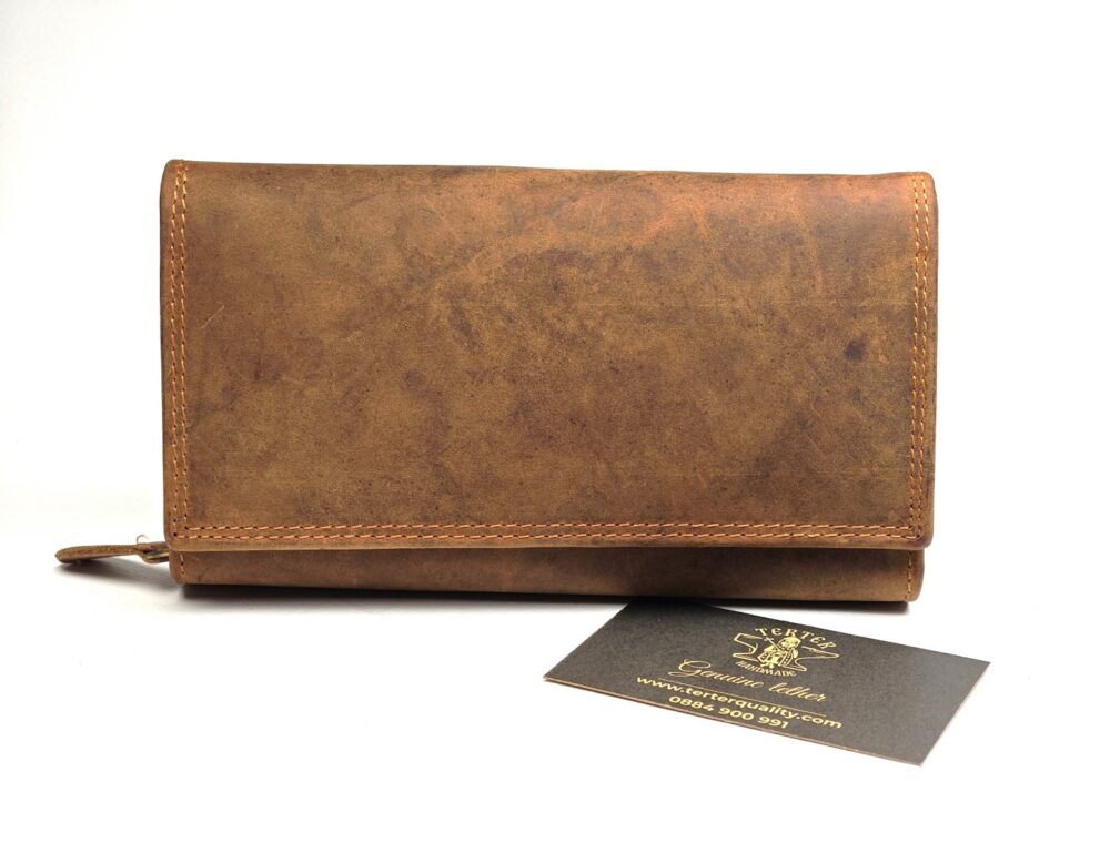 Дамско портмоне с място за телефон